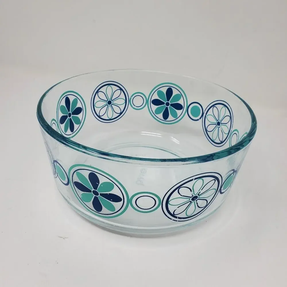 Vintage pyrex clear glass pinwheel flower power mixing bowl 7203 Great condition